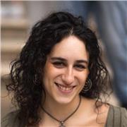 Profesora en Granada de inglés con el grado de Traducción e Interpretación de inglés, árabe e italiano. Online y a domicilio